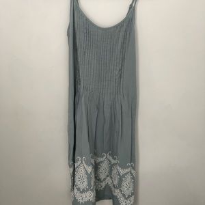 Sommer dress with white lace on skirt